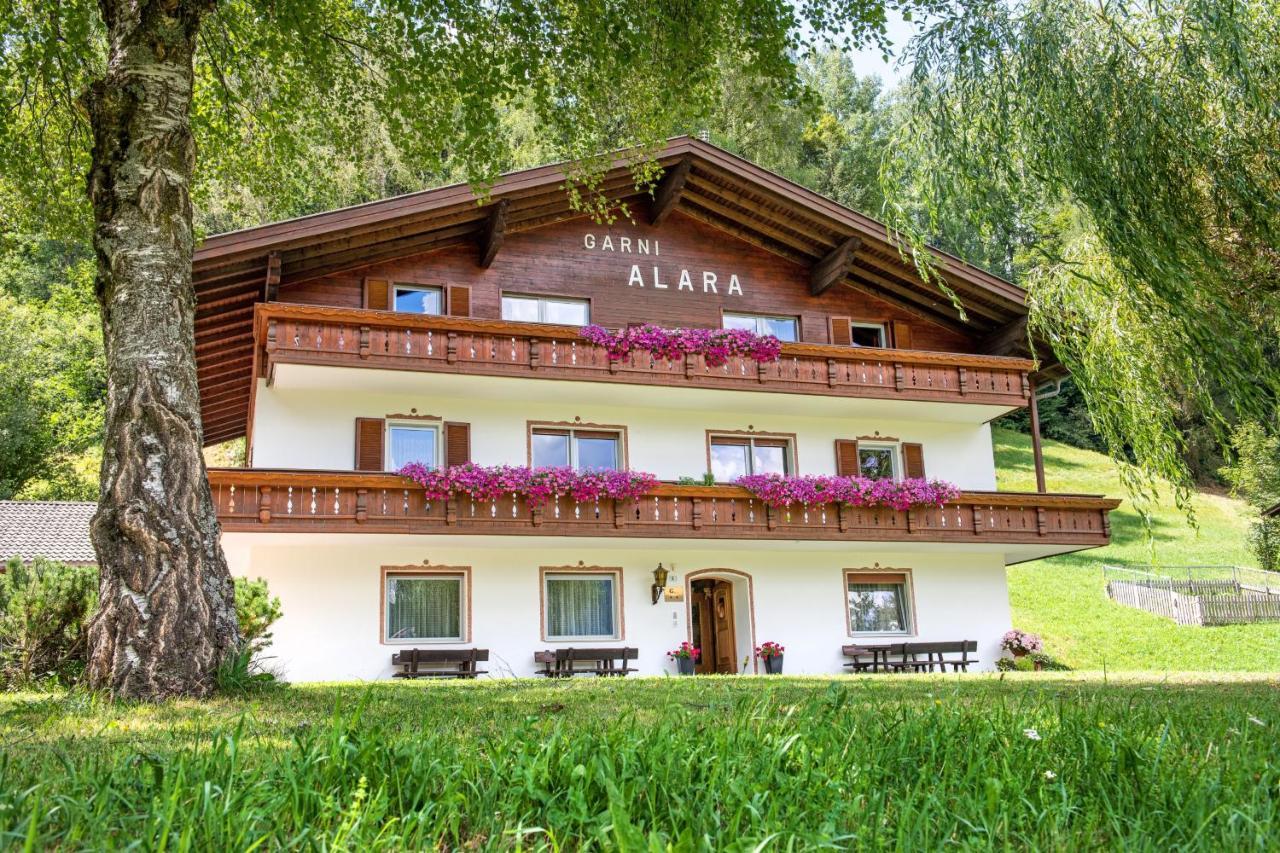 Alara Appartement Urtijëi Buitenkant foto