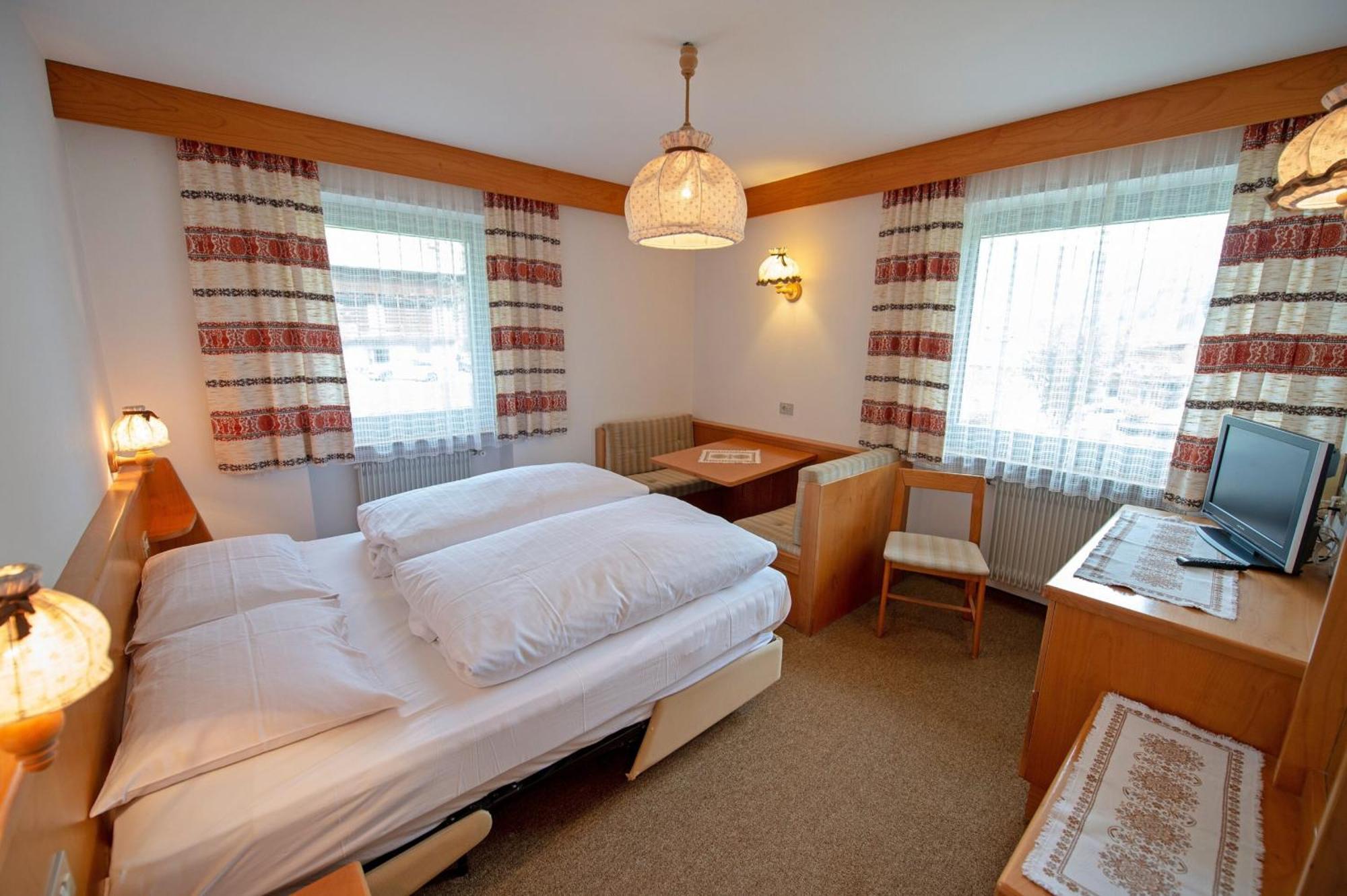 Alara Appartement Urtijëi Buitenkant foto