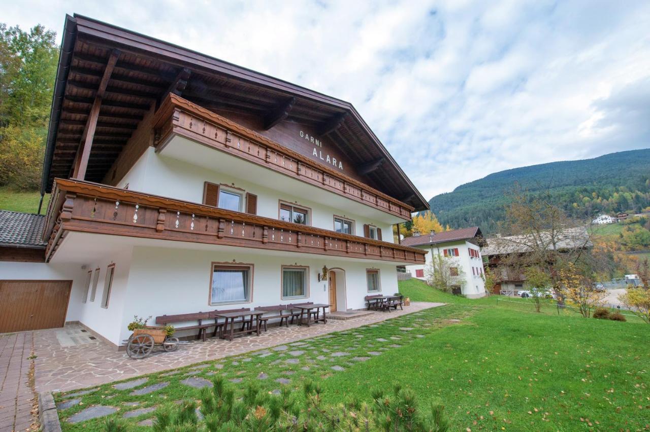 Alara Appartement Urtijëi Buitenkant foto